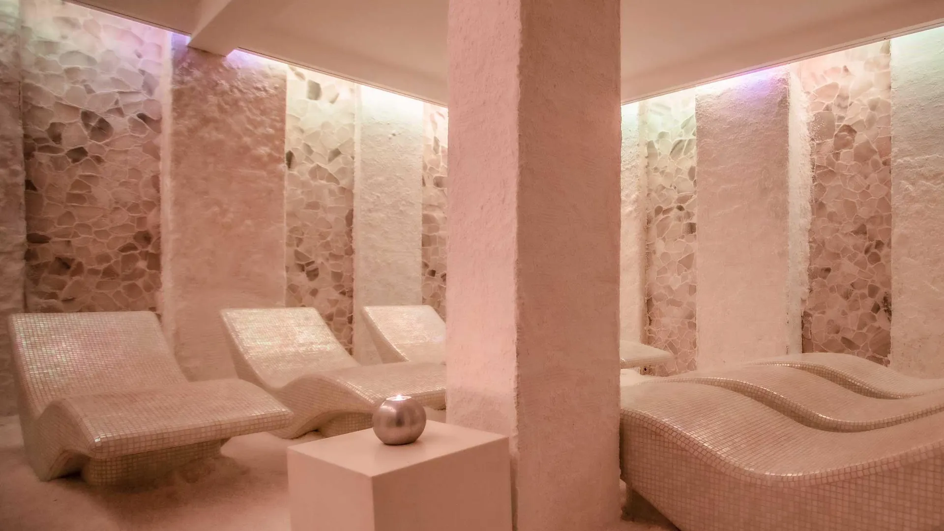 Hotel Regina Elena 57 & Oro Bianco Spa Rimini