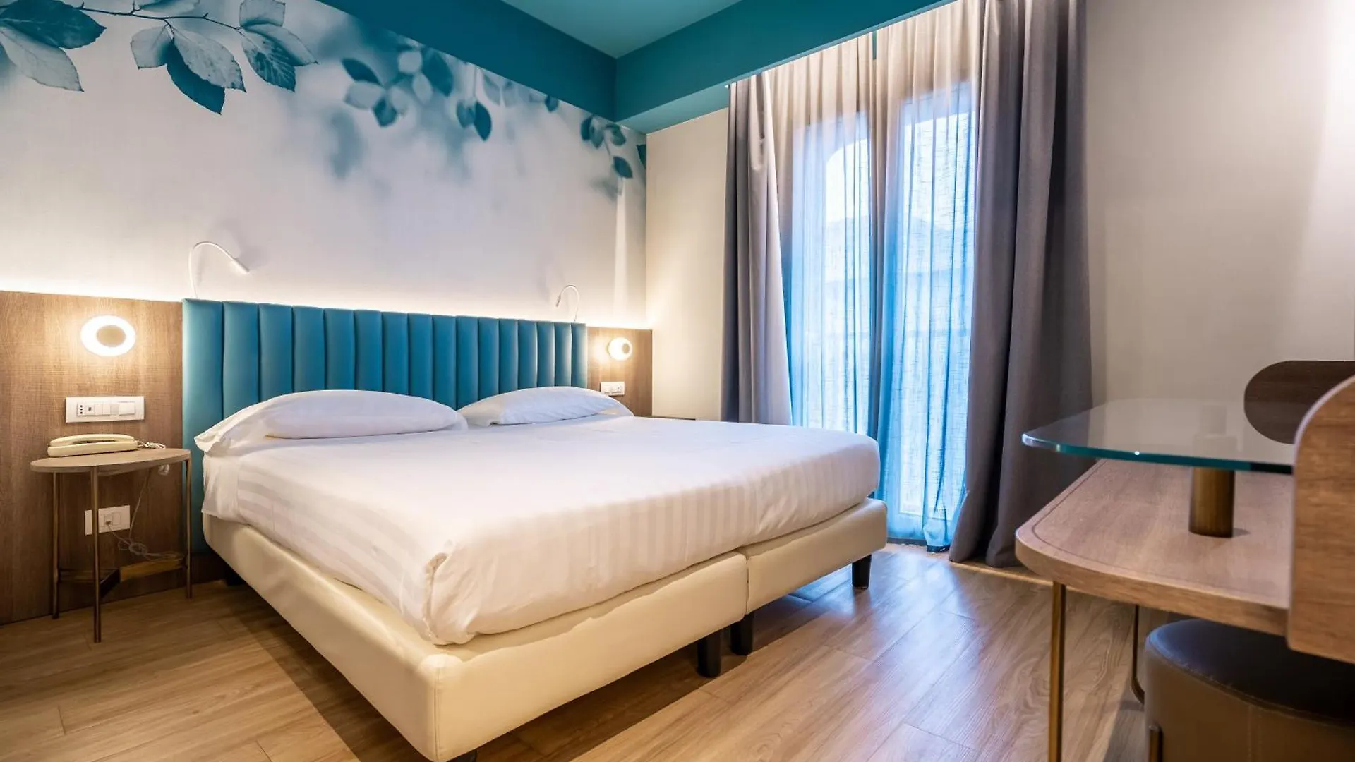 Hotel Regina Elena 57 & Oro Bianco Spa Rimini 4*,
